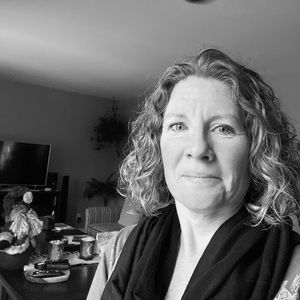 Meet your Posher, Leslie